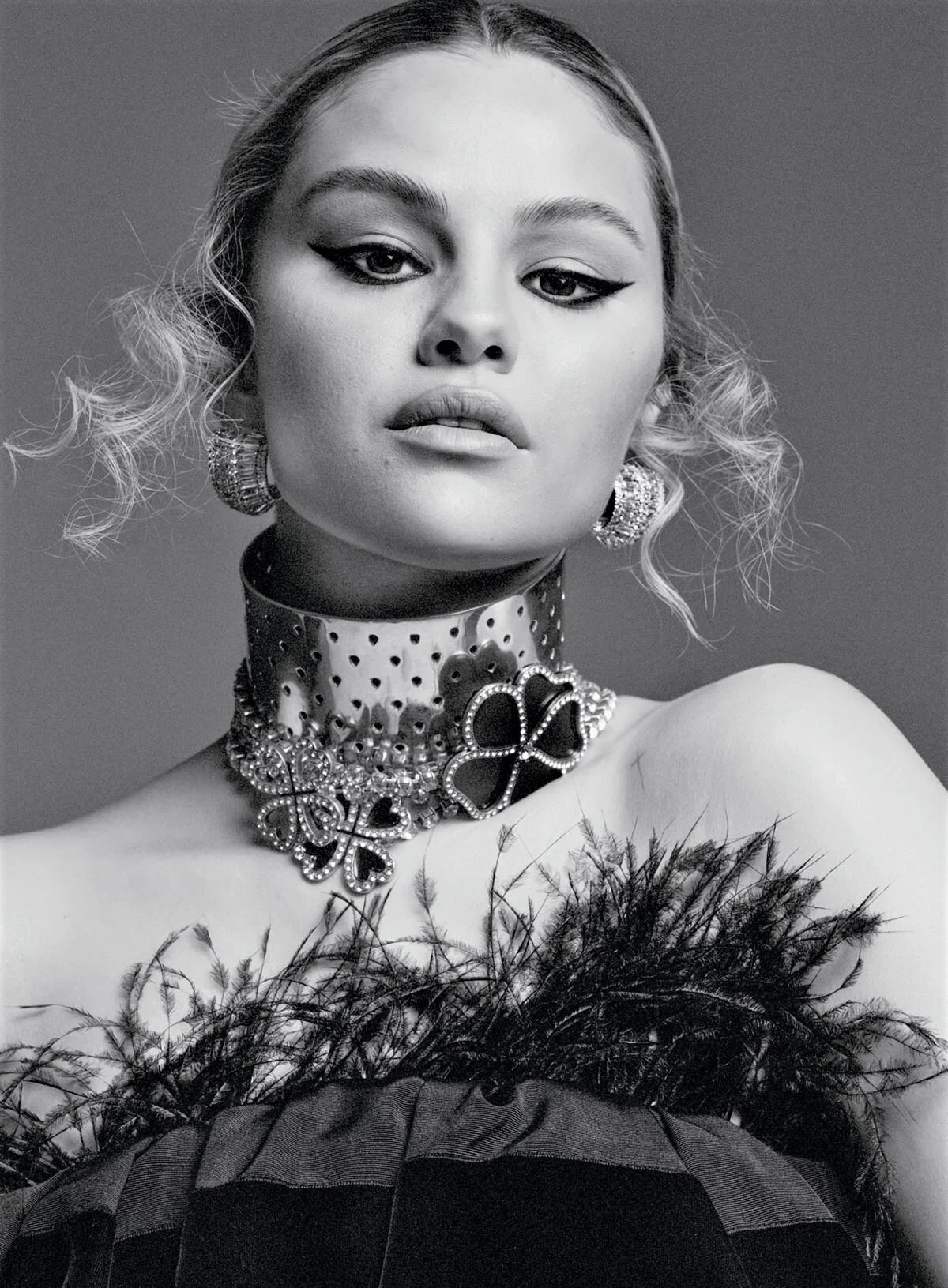 Vogue Singapore July/August 2021 セレーナゴメス Selena Gomez Wore Burberry For Vogue Singapore July /August
